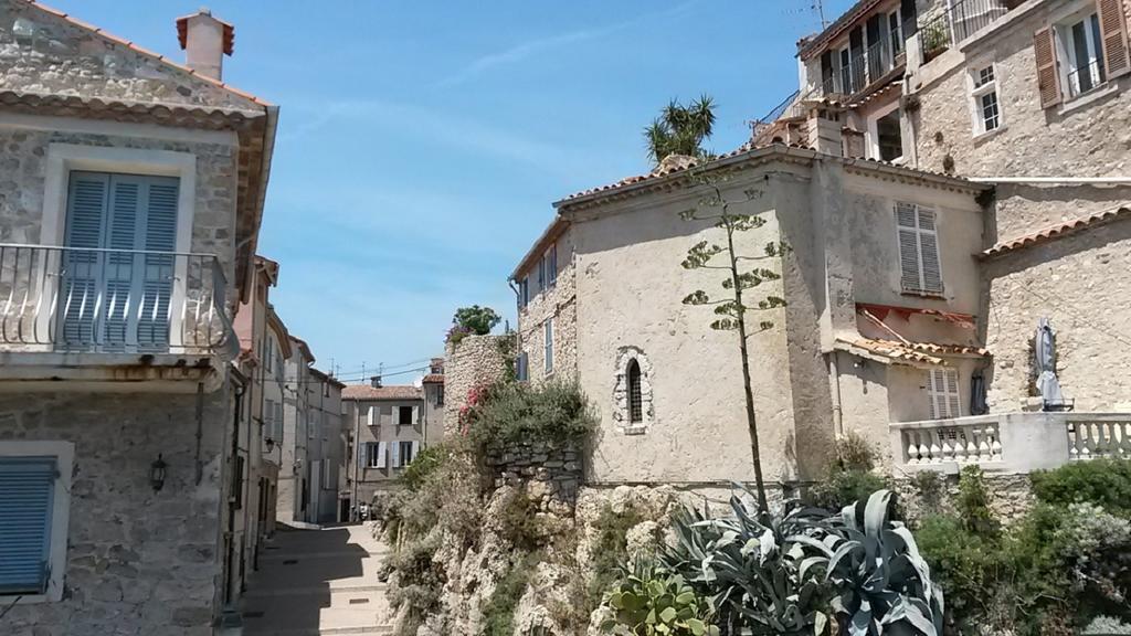 Ferienwohnung Safranier Townhouse Antibes Exterior foto